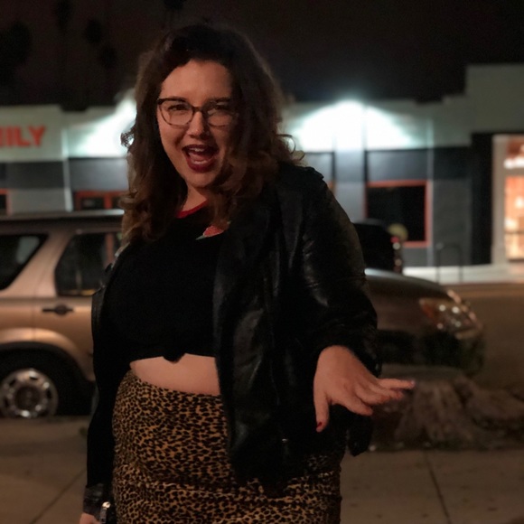 Meet your Posher, Justine - Picture 1 of 1